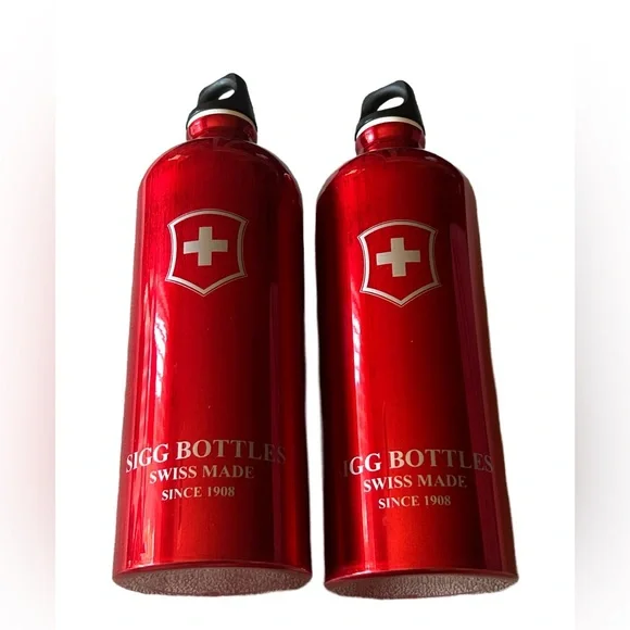‼️Clearance‼️ 2 Sigg Swiss Made Water Bottles - Picture 1 of 5